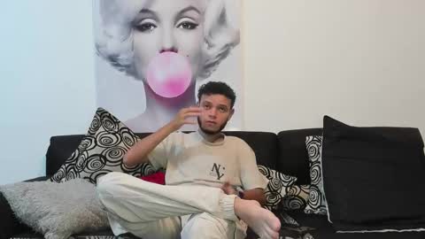 hot bad boy69 online show from October 15, 2025, 8:31 pm