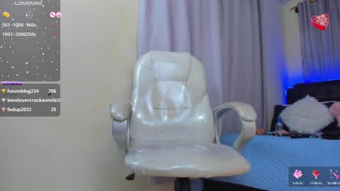 Snapshot of hot_beauty__ chatting on January 12, 2025, 10:45 am VALENTINA online show from January 12, 2025, 10:45 am