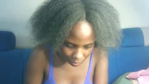 Snapshot of hot_berry2003 chatting on February 2, 2025, 5:32 am Millie online show from February 2, 2025, 5:32 am