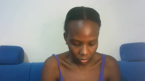 Snapshot of hot_berry2003 chatting on February 10, 2025, 6:09 am Millie online show from February 10, 2025, 6:09 am