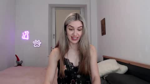 Snapshot of hot_berry69 chatting on February 13, 2025, 10:43 pm Dashka online show from February 13, 2025, 10:43 pm