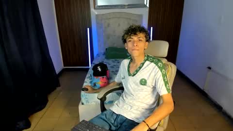 hot bunny online show from November 13, 2025, 1:48 am