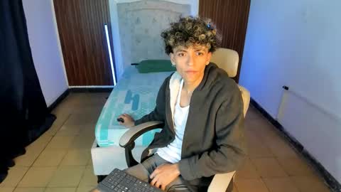 hot bunny online show from November 25, 2025, 6:46 am