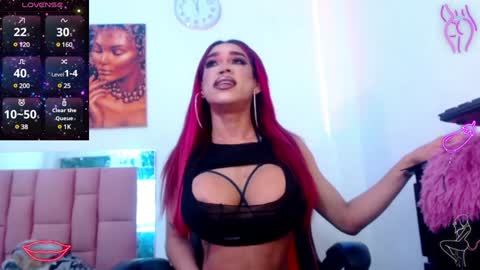 Snapshot of hot_destinyk chatting on December 6, 2024, 10:49 am destinyk online show from December 6, 2024, 10:49 am