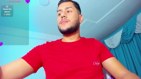 Snapshot of hot_latino_boy_ chatting on October 19, 2025, 11:44 am Alejandro online show from October 19, 2025, 11:44 am