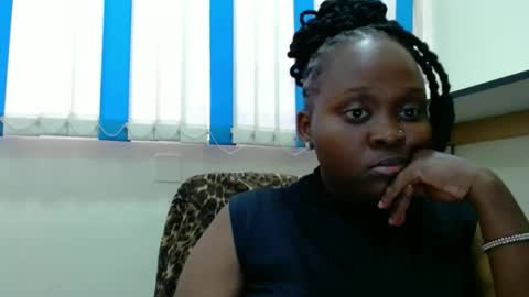 Linah online show from December 3, 2025, 6:21 am