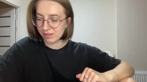 Lina online show from December 18, 2024, 7:08 pm