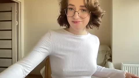 Lina online show from January 2, 2025, 11:09 am