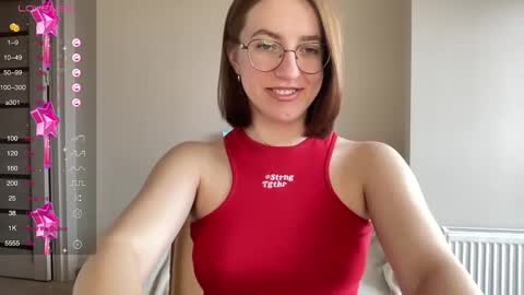 Lina online show from February 10, 2025, 11:57 am