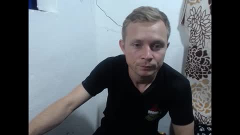 Snapshot of hot_mann11 chatting on September 18, 2025, 2:35 am angel online show from September 18, 2025, 2:35 am