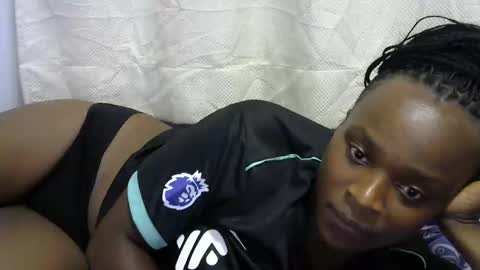 Hot rinah online show from December 3, 2025, 7:01 pm