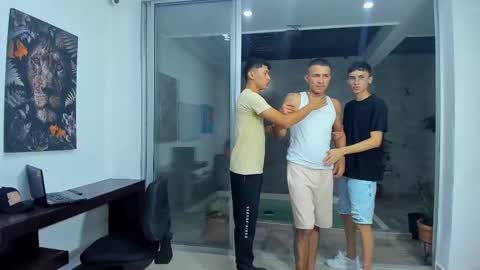 Vanesa Oliver and Andrew online show from September 16, 2025, 2:23 am