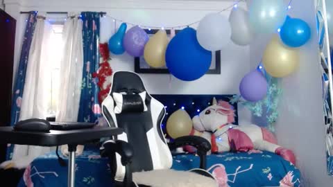 hot sexy bunny online show from January 29, 2025, 12:35 pm