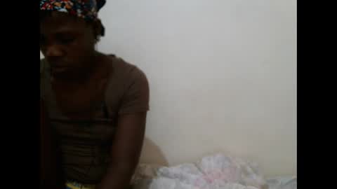 Snapshot of hot_shannia chatting on October 30, 2025, 6:15 am hot_shannia online show from October 30, 2025, 6:15 am