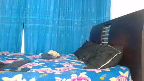 Snapshot of hot_sharks__ chatting on October 6, 2025, 7:50 am Hot Sharks online show from October 6, 2025, 7:50 am