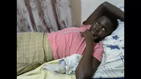 hot_shawrry online show from March 4, 2025, 10:46 am