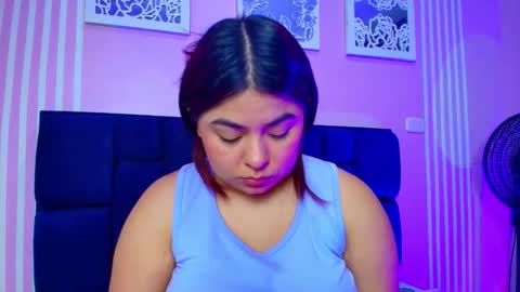 hot_sweetness_fire online show from November 19, 2025, 12:05 pm