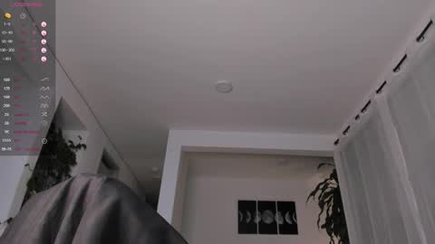 Snapshot of hotay_ chatting on October 2, 2025, 1:45 am Andrew xdres08 online show from October 2, 2025, 1:45 am