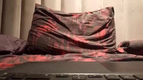 Snapshot of hotbeast00 chatting on December 14, 2025, 8:02 pm hotbeast00 online show from December 14, 2025, 8:02 pm