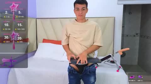 Snapshot of hotboy21_ chatting on October 1, 2025, 4:07 am hotboy21_ online show from October 1, 2025, 4:07 am