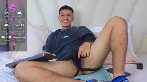 Snapshot of hotboy21_ chatting on October 14, 2025, 3:51 am hotboy21_ online show from October 14, 2025, 3:51 am