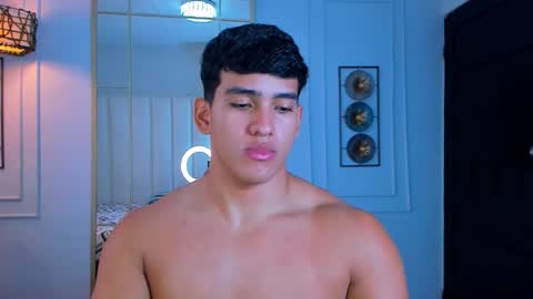 Snapshot of hotcrew_ chatting on October 23, 2025, 7:56 pm Hussain aaron and Ekko online show from October 23, 2025, 7:56 pm