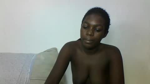 Snapshot of hotcutetracie chatting on October 5, 2025, 2:54 am VICTORIA online show from October 5, 2025, 2:54 am