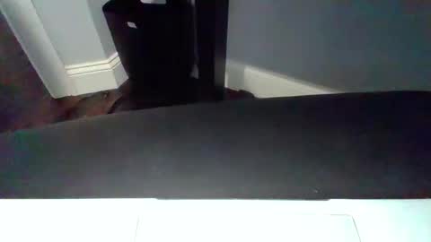 hotdog1124 online show from November 3, 2025, 12:17 pm