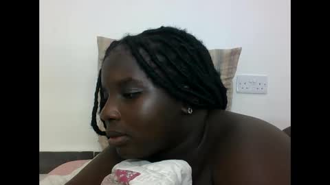 Snapshot of hotebbbyy chatting on September 27, 2025, 11:37 am EBBY online show from September 27, 2025, 11:37 am