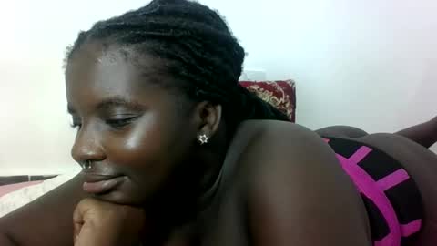 Snapshot of hotebbbyy chatting on October 1, 2025, 10:27 pm EBBY online show from October 1, 2025, 10:27 pm