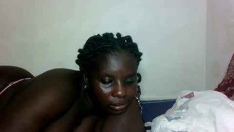 Snapshot of hotebbbyy chatting on October 28, 2025, 7:05 pm EBBY online show from October 28, 2025, 7:05 pm