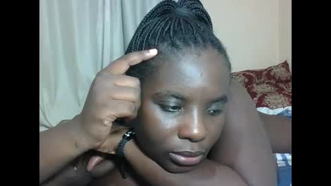 Snapshot of hotebbbyy chatting on December 3, 2025, 6:17 pm EBBY online show from December 3, 2025, 6:17 pm