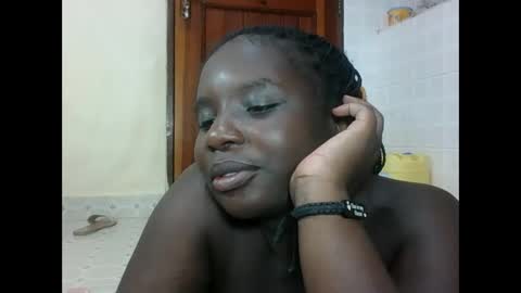 Snapshot of hotebbbyy chatting on December 4, 2025, 7:00 pm EBBY online show from December 4, 2025, 7:00 pm