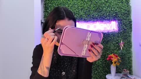 hotfallingdevil online show from December 1, 2025, 5:56 am