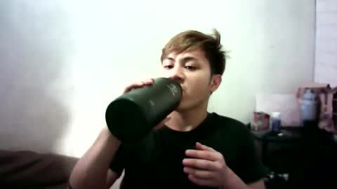 Snapshot of hotfucker_drei chatting on November 10, 2025, 6:23 am hotfucker_drei online show from November 10, 2025, 6:23 am