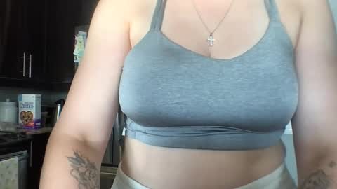 Snapshot of hotgirlbigbutt chatting on September 8, 2025, 9:36 pm hotgirlbigbutt online show from September 8, 2025, 9:36 pm