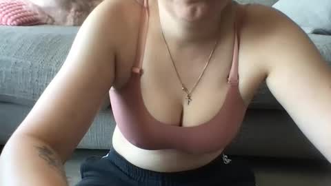 Snapshot of hotgirlbigbutt chatting on September 19, 2025, 5:13 pm hotgirlbigbutt online show from September 19, 2025, 5:13 pm