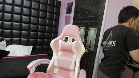 Snapshot of hothannah_ chatting on November 19, 2025, 5:13 pm hannah online show from November 19, 2025, 5:13 pm