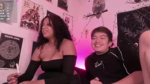 Sam and Nico online show from November 19, 2025, 3:01 pm