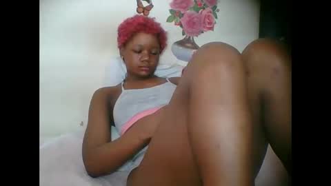 Snapshot of hotjeylee chatting on October 4, 2025, 9:07 am LOYCE online show from October 4, 2025, 9:07 am