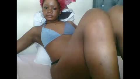 Snapshot of hotjeylee chatting on October 6, 2025, 11:35 pm LOYCE online show from October 6, 2025, 11:35 pm