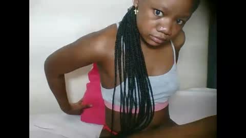 Snapshot of hotjeylee chatting on October 13, 2025, 9:15 pm LOYCE online show from October 13, 2025, 9:15 pm