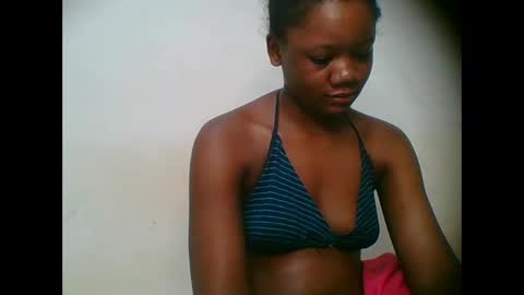 Snapshot of hotjeylee chatting on November 18, 2025, 1:33 am LOYCE online show from November 18, 2025, 1:33 am