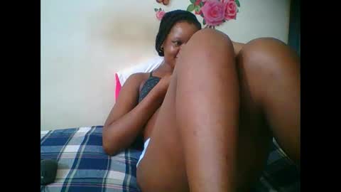 Snapshot of hotjeylee chatting on November 27, 2025, 7:38 pm LOYCE online show from November 27, 2025, 7:38 pm