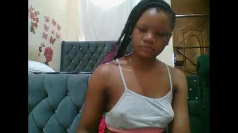 Snapshot of hotjeylee chatting on December 2, 2025, 7:47 am LOYCE online show from December 2, 2025, 7:47 am