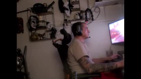 hotkinkytat online show from February 22, 2025, 7:25 pm