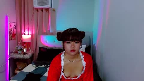 Snapshot of hotlayla_ chatting on December 14, 2024, 1:38 pm Layla online show from December 14, 2024, 1:38 pm