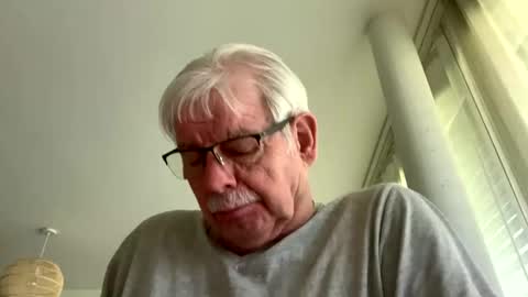 Snapshot of hotmassage50 chatting on March 7, 2025, 9:40 am hotmassage50 online show from March 7, 2025, 9:40 am