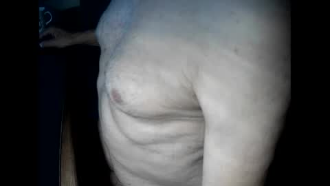 Snapshot of hotmassage50 chatting on September 24, 2025, 7:33 am hotmassage50 online show from September 24, 2025, 7:33 am