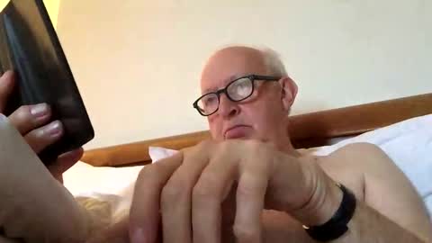 Snapshot of hotmuff99 chatting on October 17, 2025, 8:06 am hotmuff99 online show from October 17, 2025, 8:06 am